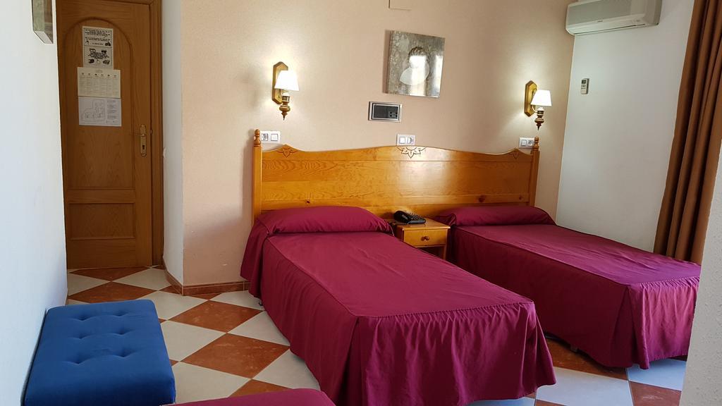 Hotel Cabo De Mar Peniscola Room photo